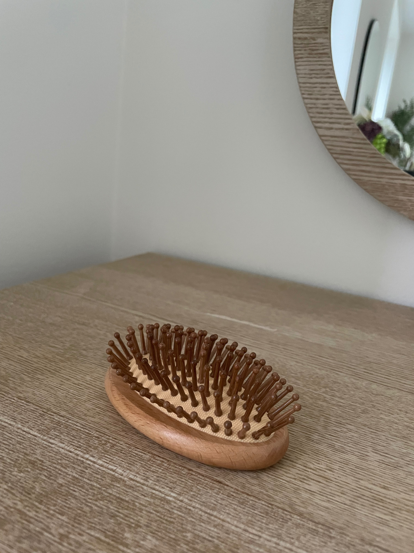 Bamboo scalp brush